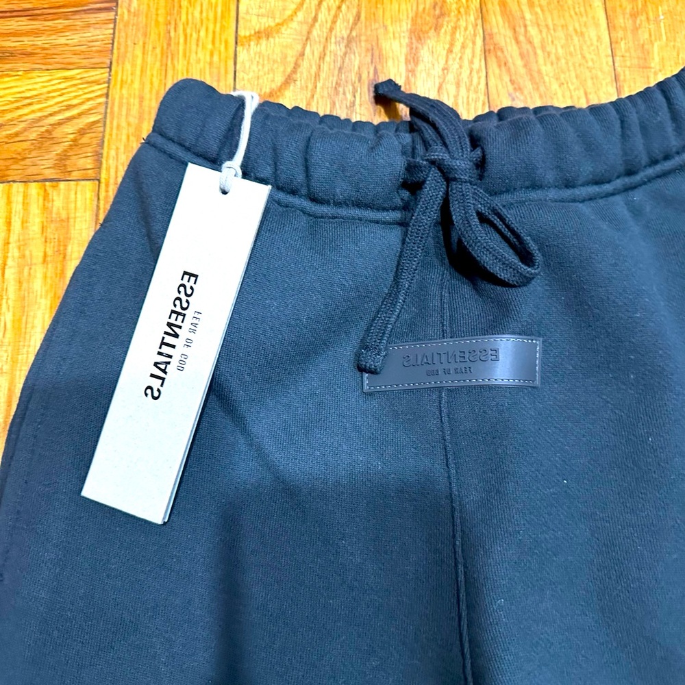 Fear of god essentials kids joggers size 6-7 black